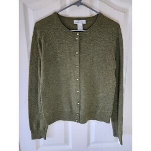 Wendy B 100% Cashmere Olive Green Cardigan M Pearlized Buttons Cottagecore